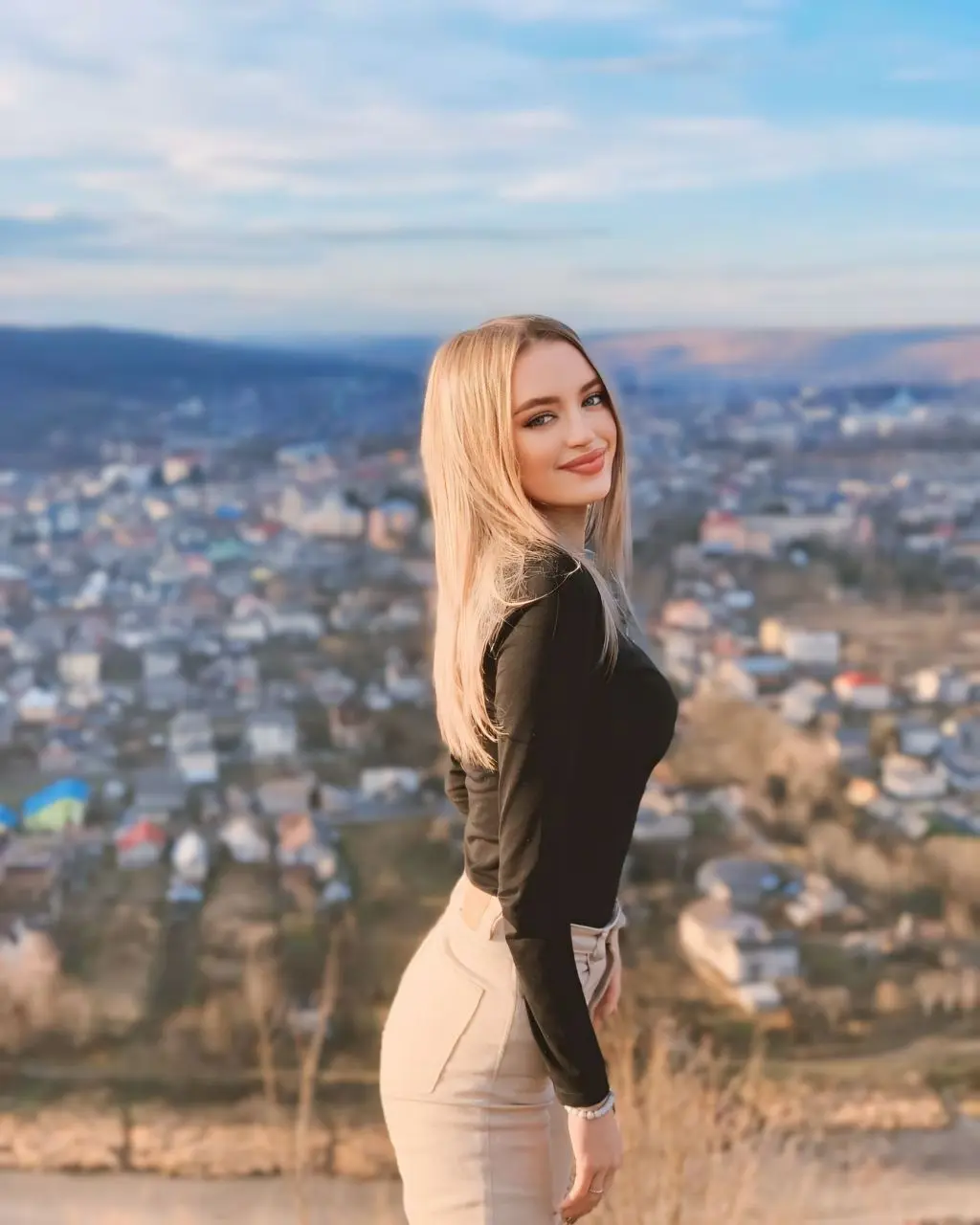 Yana 2 brides