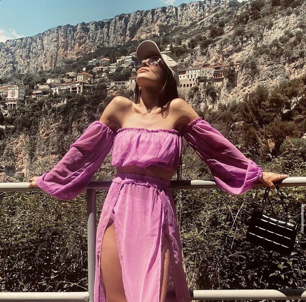 Anna rencontre femme en algerie