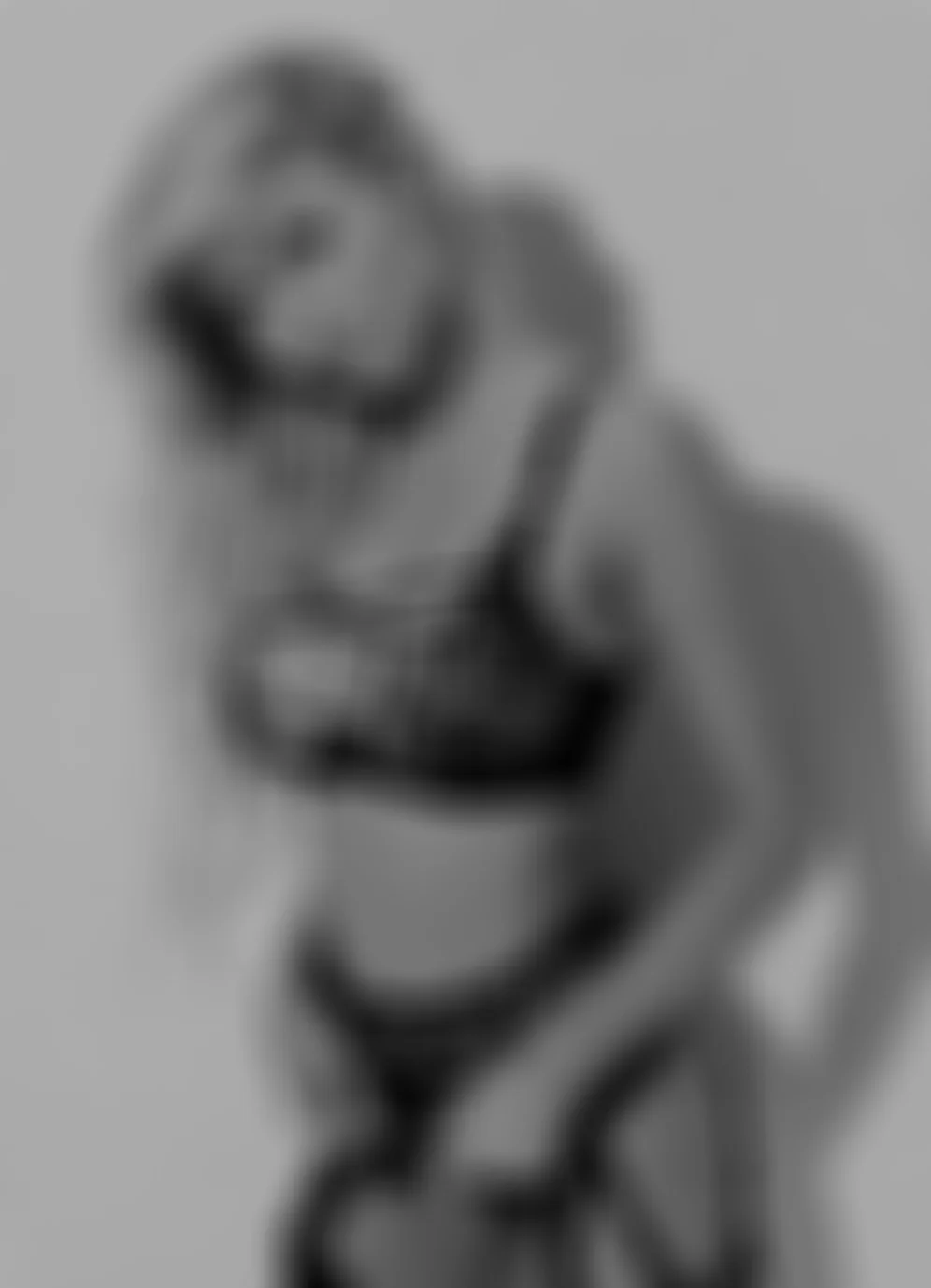 Anastasia rencontre femme forte taille